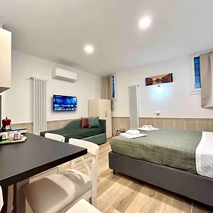 https://suite-della-corte.hotelinveneto.com